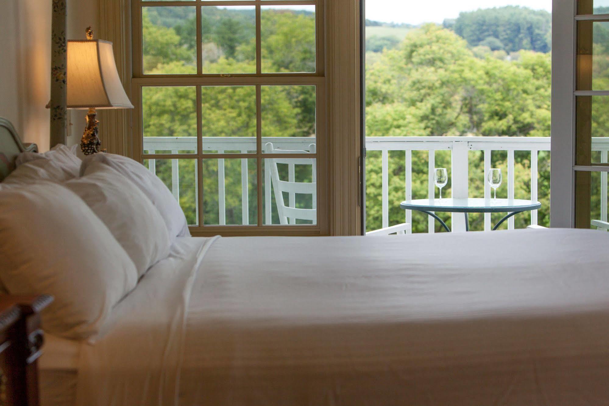 Hotel The Shire Woodstock Esterno foto