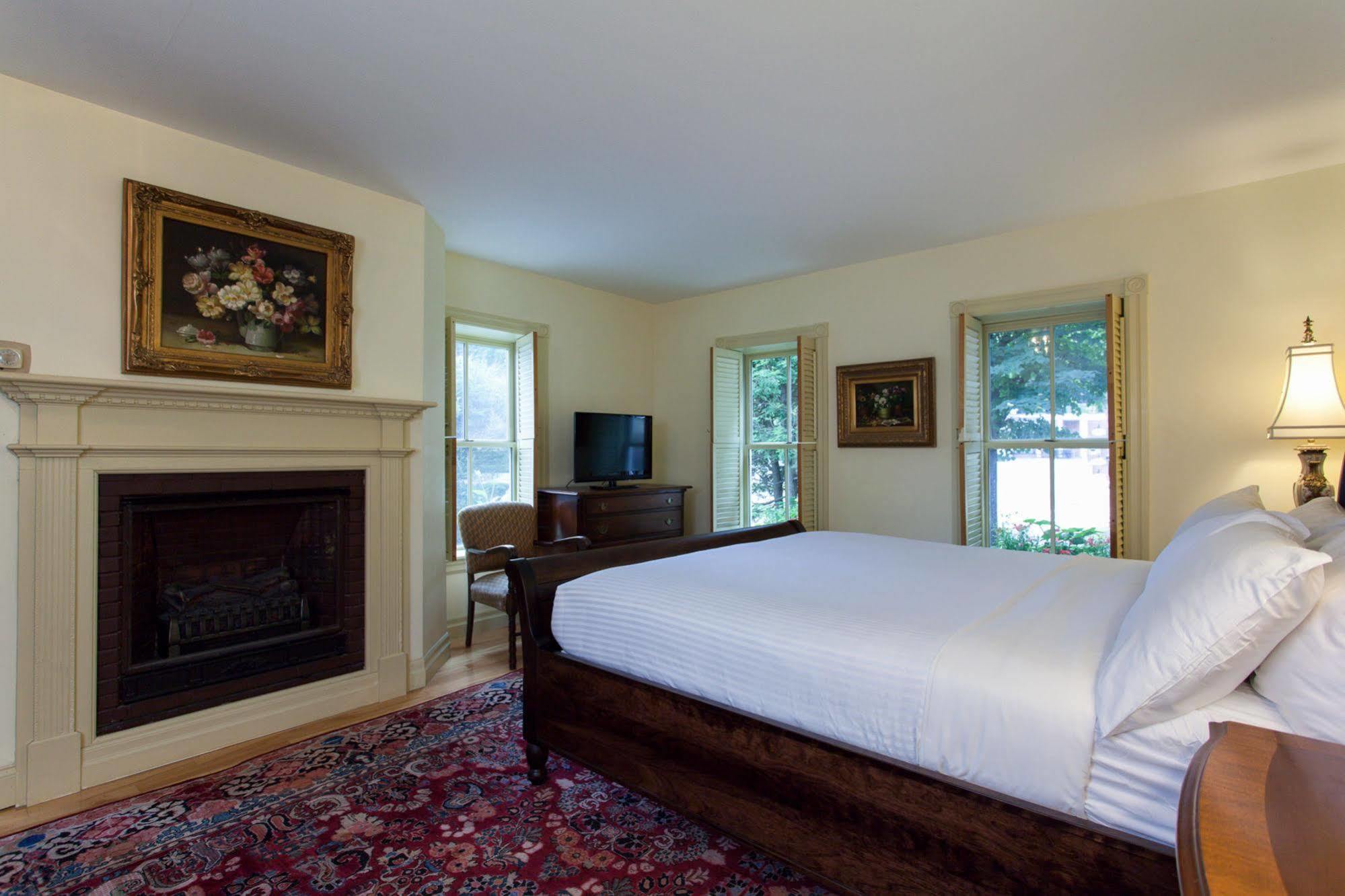 Hotel The Shire Woodstock Esterno foto